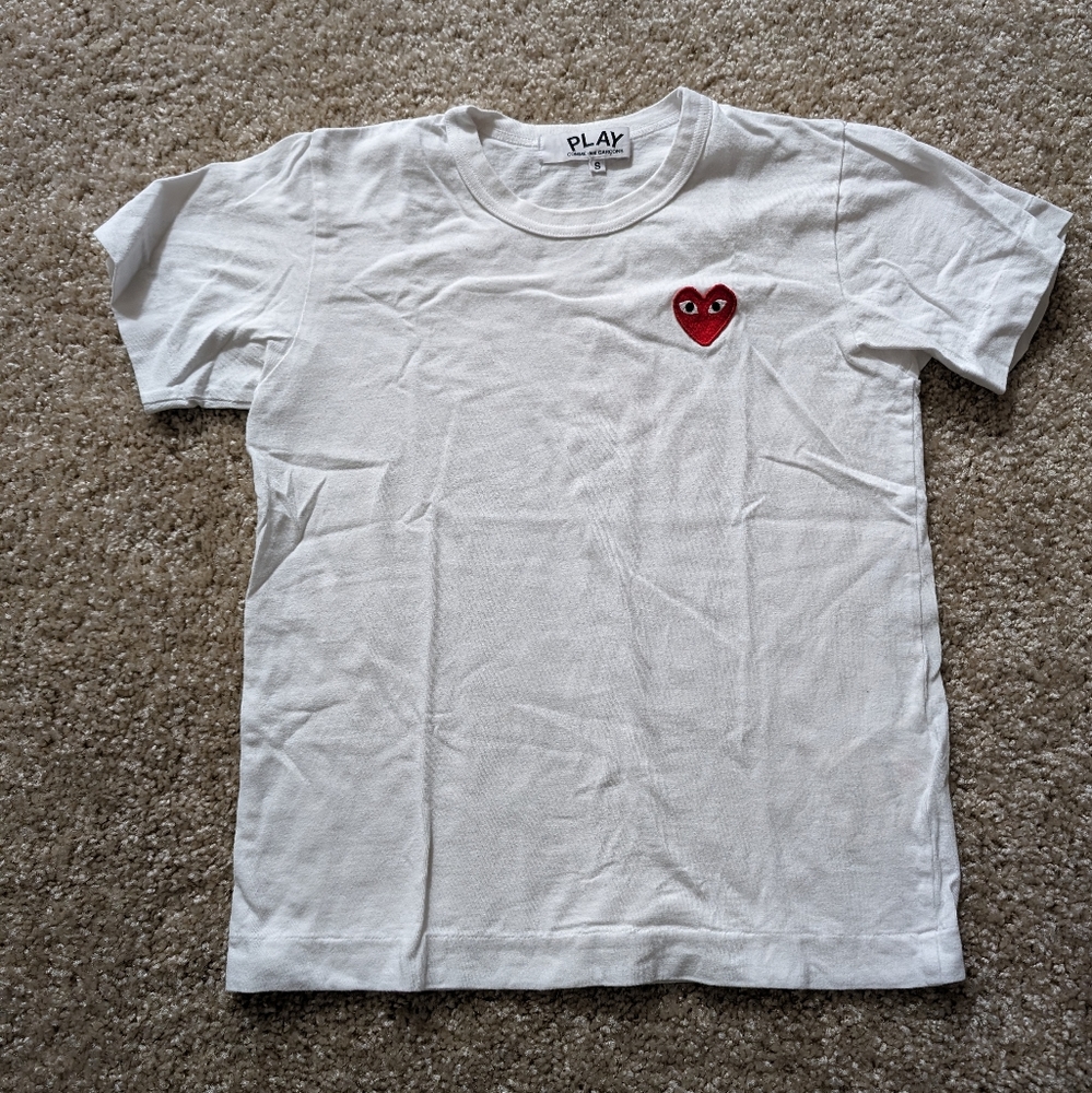 EUC COMME des GARÇONS CDG Play Heart Logo T-Shirt - Picture 2 of 8